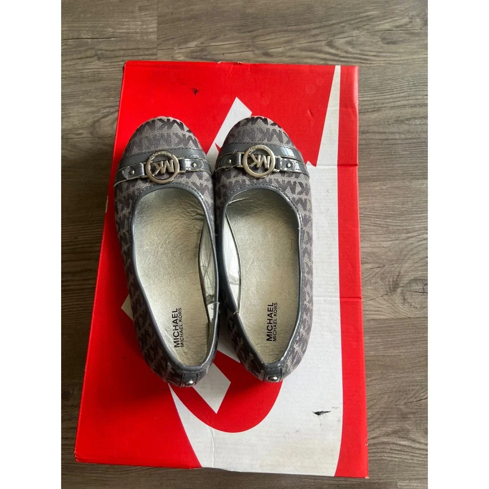 Michael Kors Tori Drew 2 Girls Grey Ballet Flats Size 4